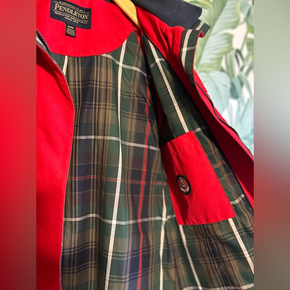 Pendleton Women's Red Rain Jacket - image 3